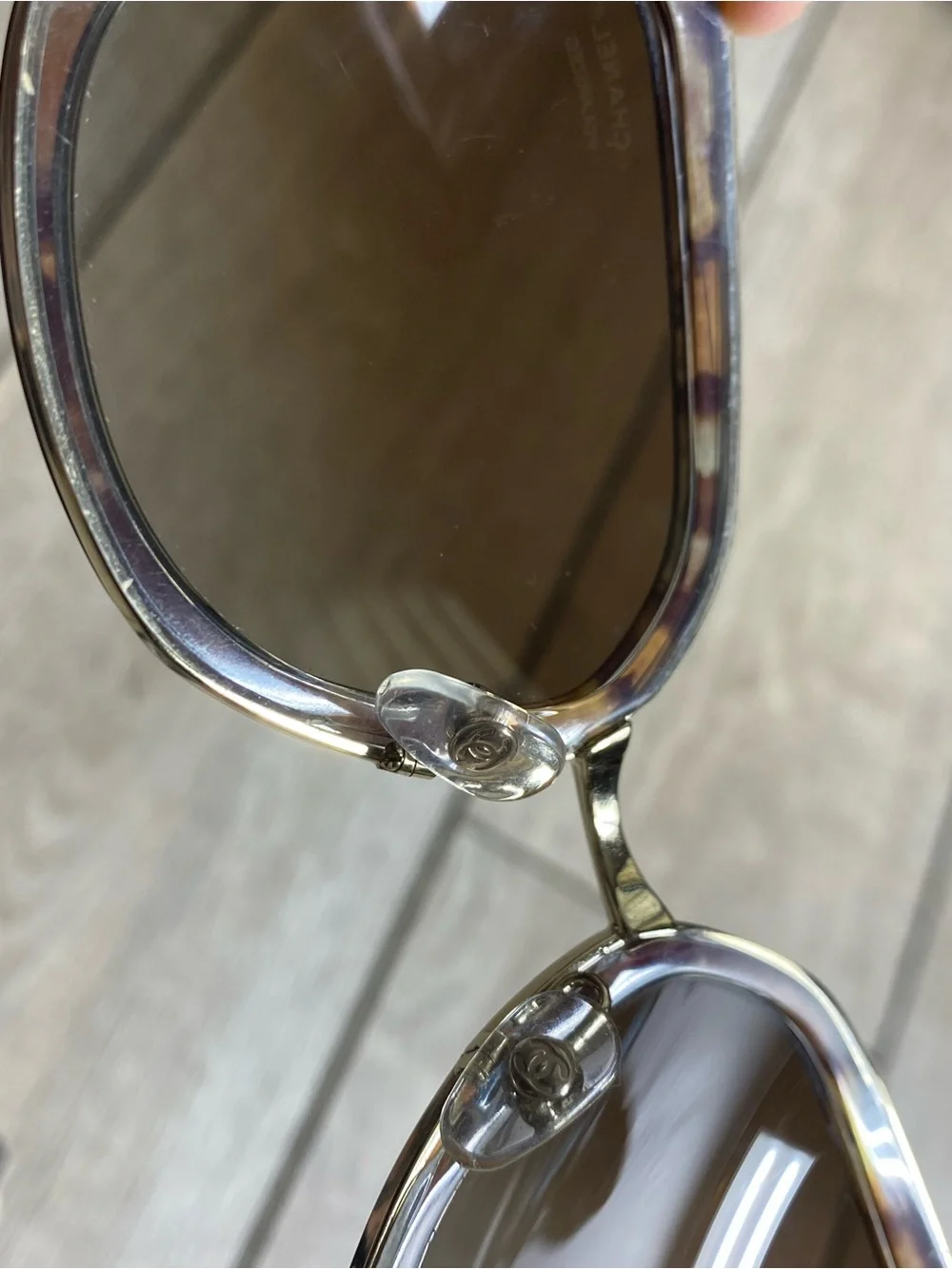 CHANEL elegant sunglasses